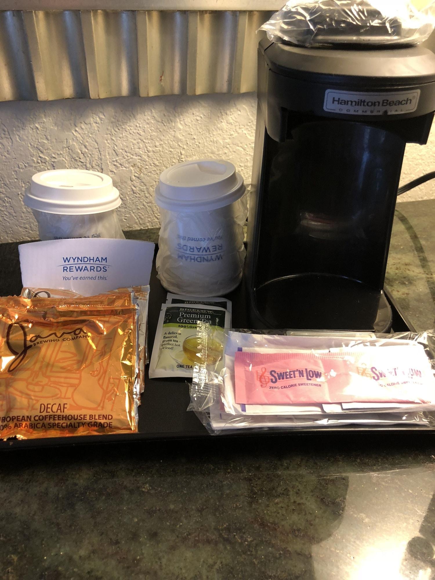 Days Inn By Wyndham Miami Airport North Miami Springs Екстериор снимка