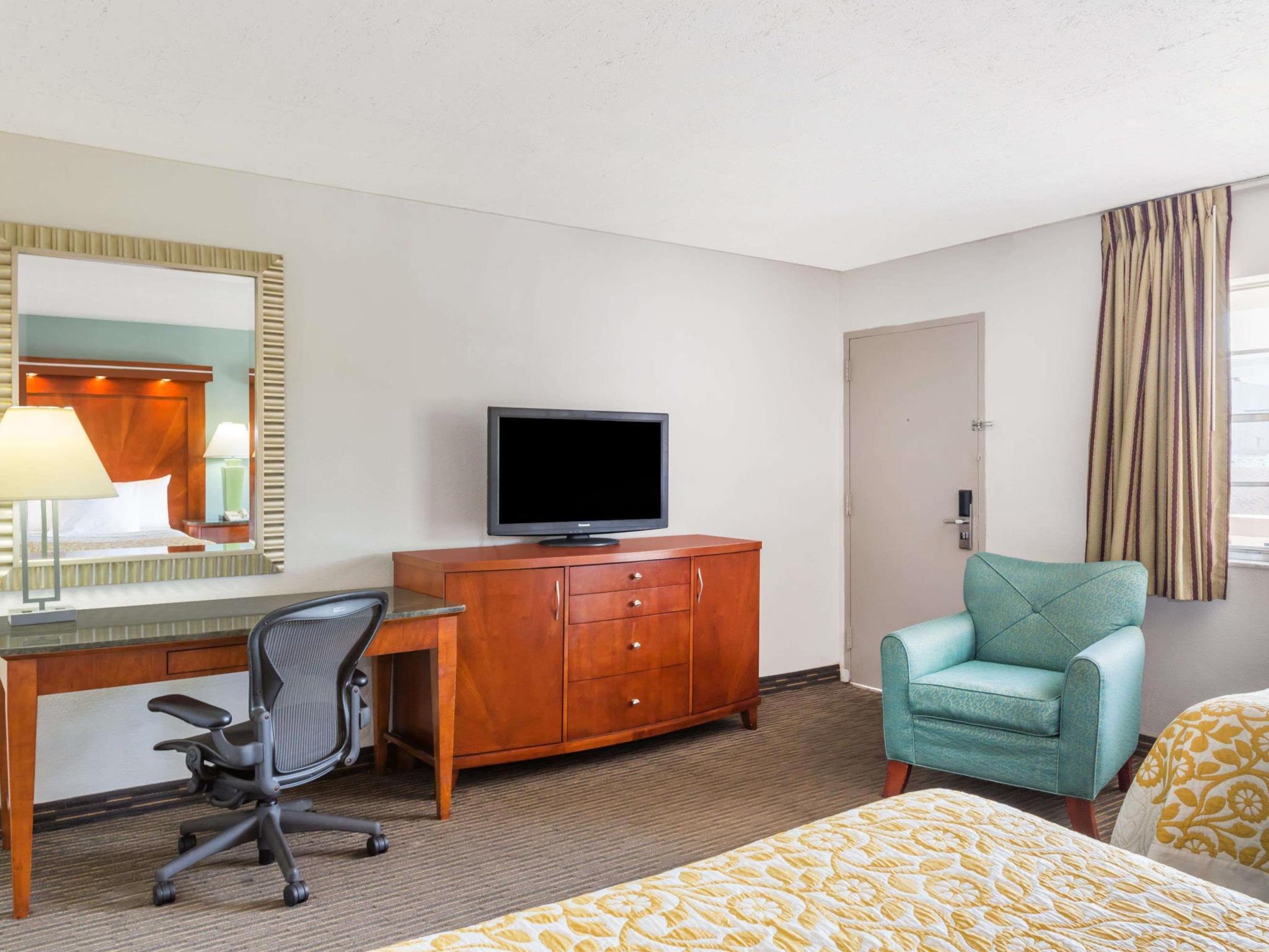 Days Inn By Wyndham Miami Airport North Miami Springs Екстериор снимка