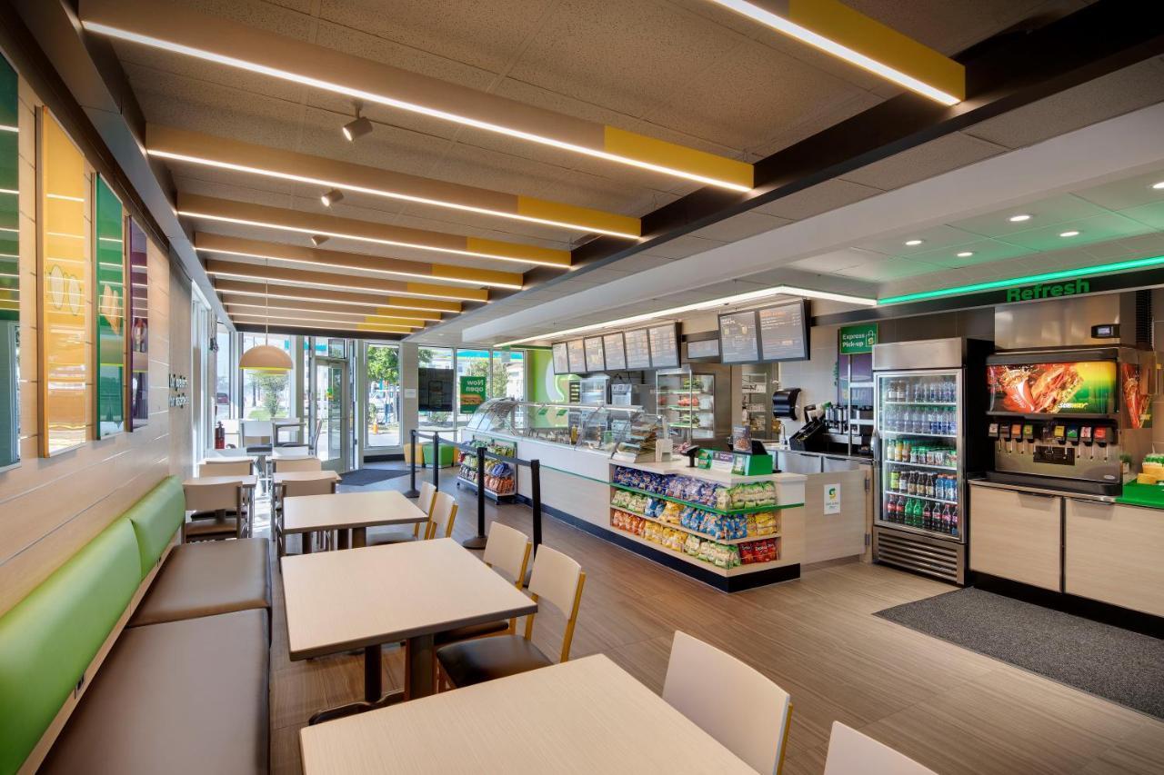 Days Inn By Wyndham Miami Airport North Miami Springs Екстериор снимка