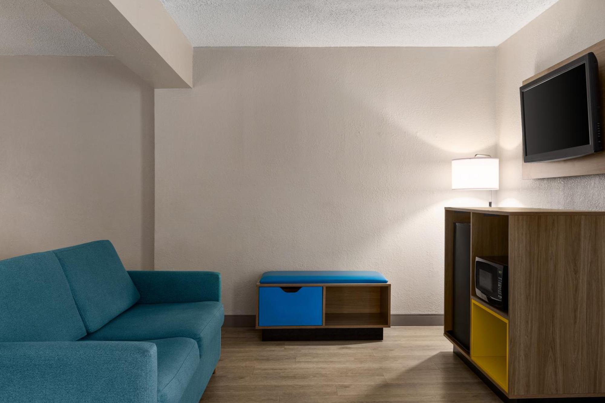 Days Inn By Wyndham Miami Airport North Miami Springs Екстериор снимка