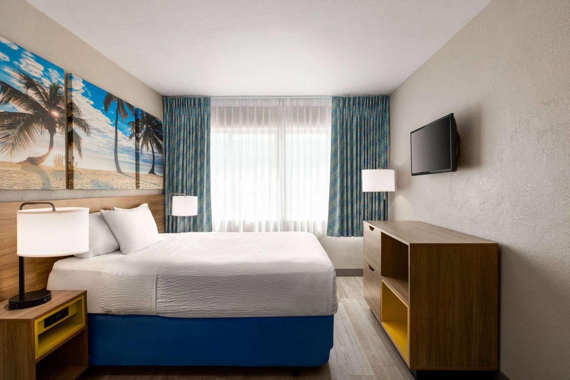 Days Inn By Wyndham Miami Airport North Miami Springs Екстериор снимка