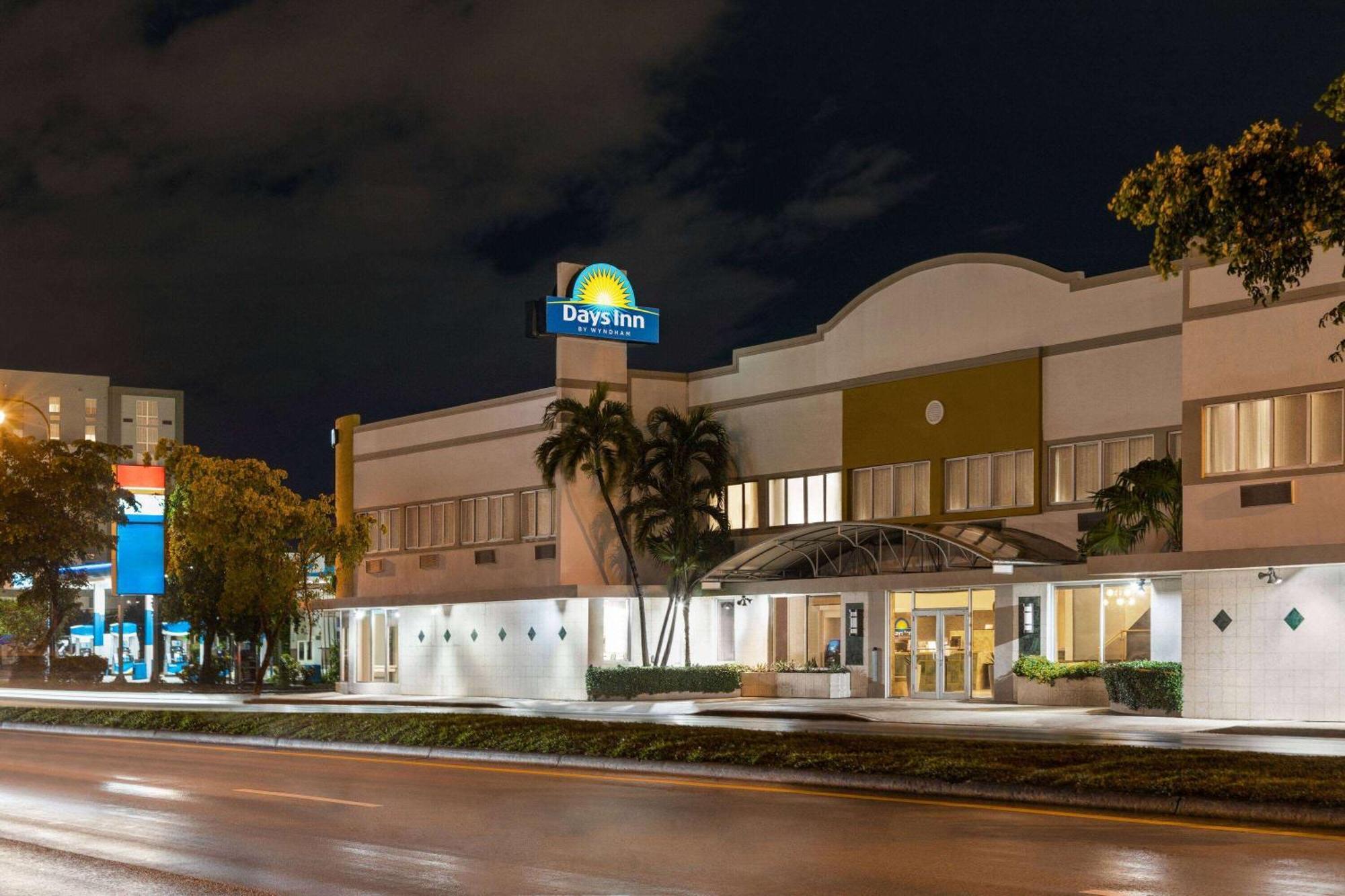 Days Inn By Wyndham Miami Airport North Miami Springs Екстериор снимка