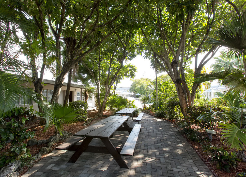 Days Inn By Wyndham Miami Airport North Miami Springs Екстериор снимка
