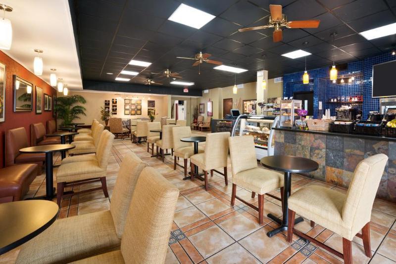 Days Inn By Wyndham Miami Airport North Miami Springs Екстериор снимка